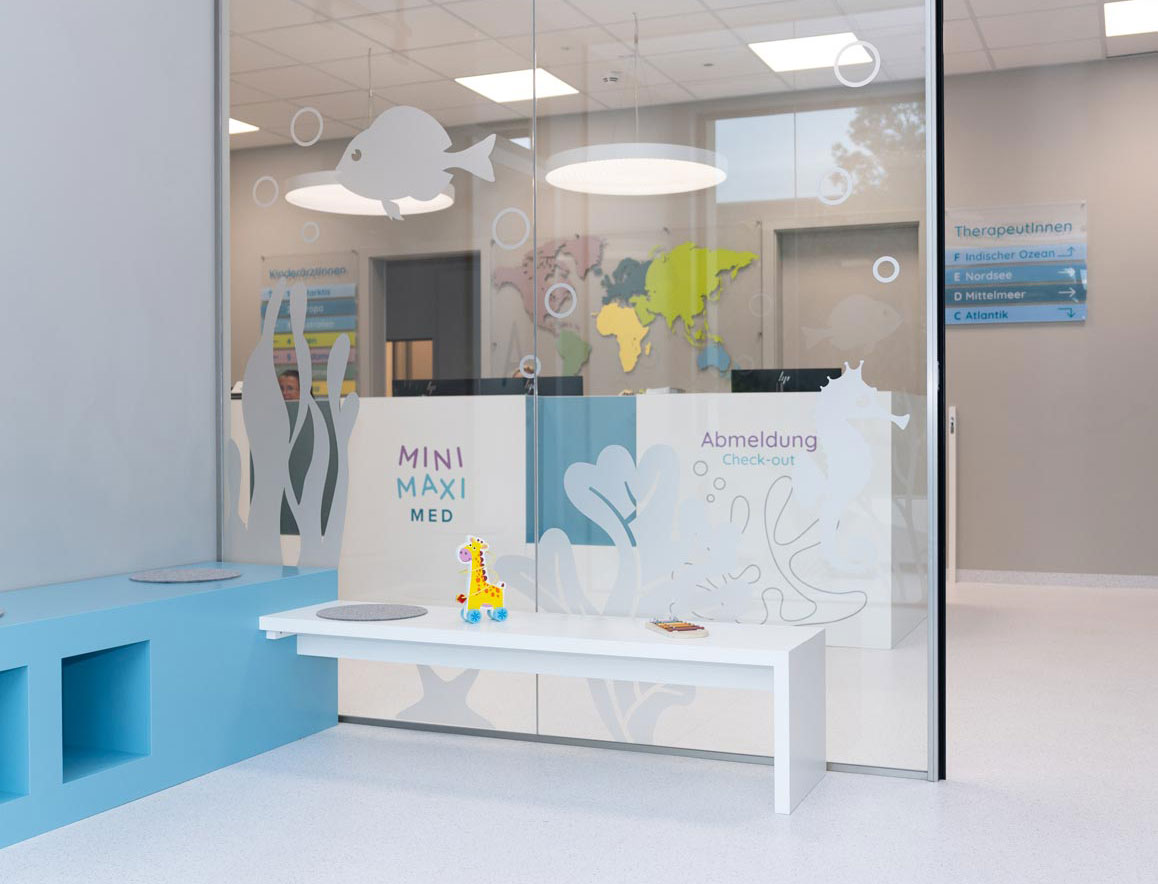 Mini Maxi Med Eingangsbereich Therapie-Eingang Mini Maxi Med Eingangsbereich Therapie-Eingang