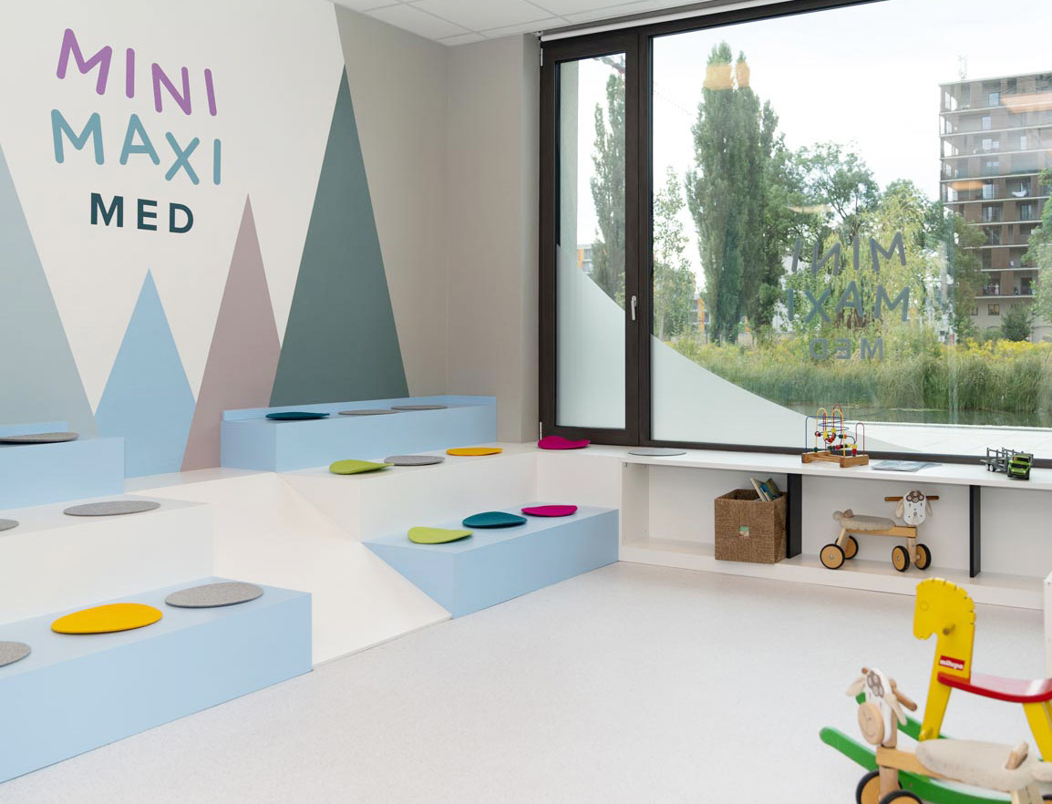 Mini Maxi Med Wartebreich Mini Maxi Med Wartebreich